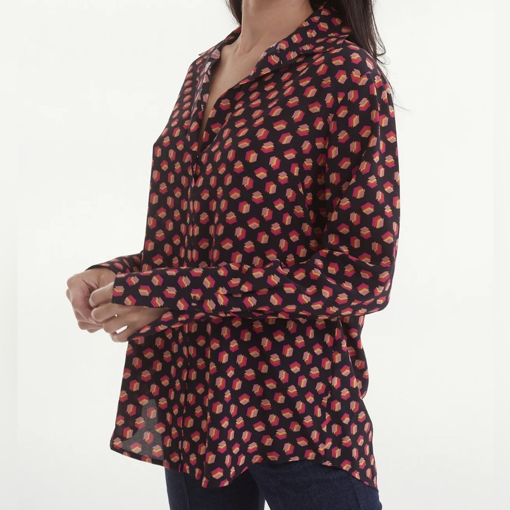 CatherineGee Daria French Cuff Silk Blouse Libros Print medium black pink square